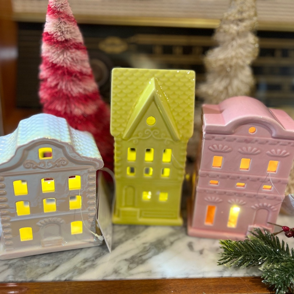 ✨NEW🏠Target Bullseye Playground 2024 Ceramic Christmas Light Up House SET❄️ - Picture 2 of 10